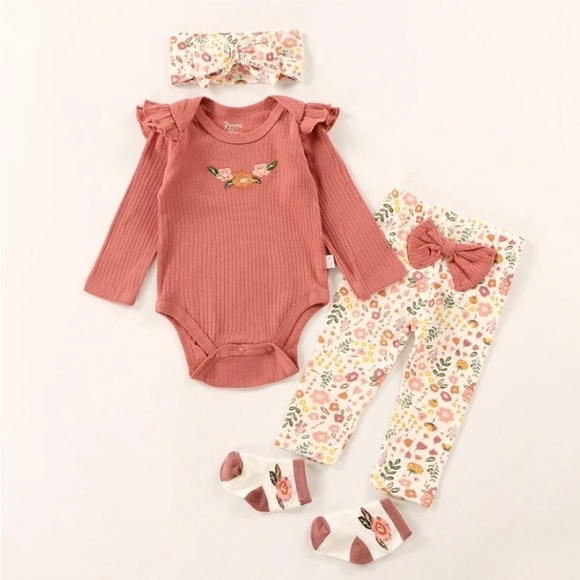 Other - NWT baby girl gift set outfit 5 piece matching cute adorable newborn 3 6 9 12